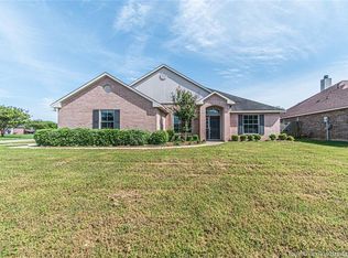 401 Columbia Cir, Bossier City, LA 71112