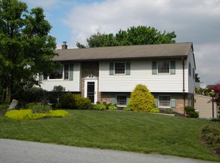 16 Plymouth Dr, Jonestown, PA 17038