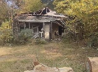 226 5th St S, West Helena, AR 72390