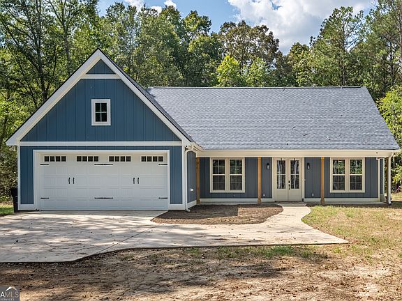 3rd image of 392 Terhune Rd