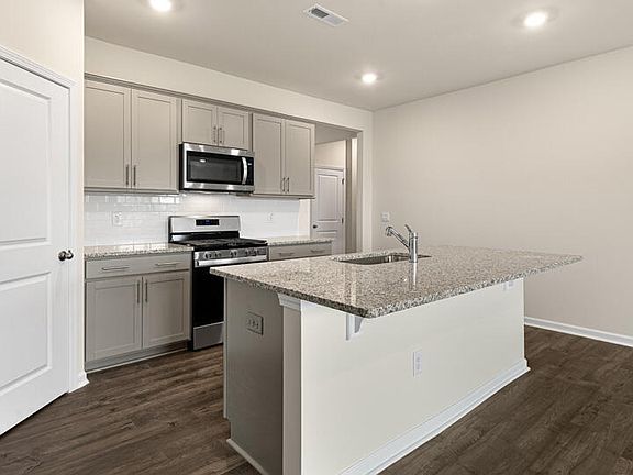 7th image of this home