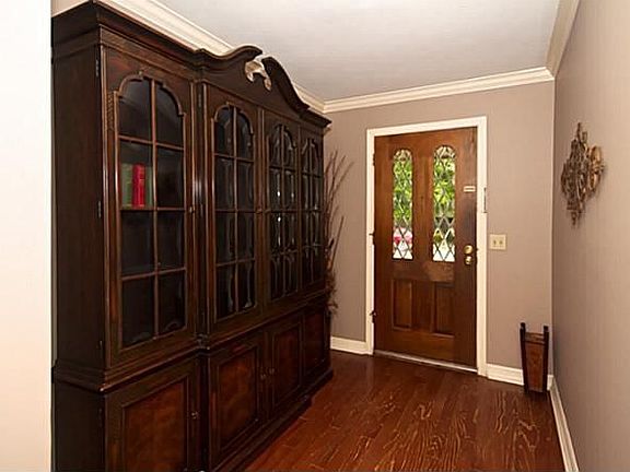 3rd image of 1001 Dartbrook Dr
