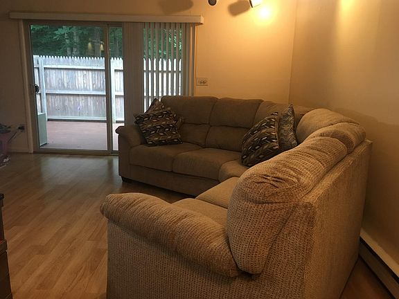 5th image of 129 Point Of Woods Dr