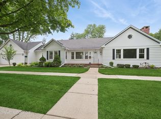 100 N Lancaster St, Mount Prospect, IL 60056