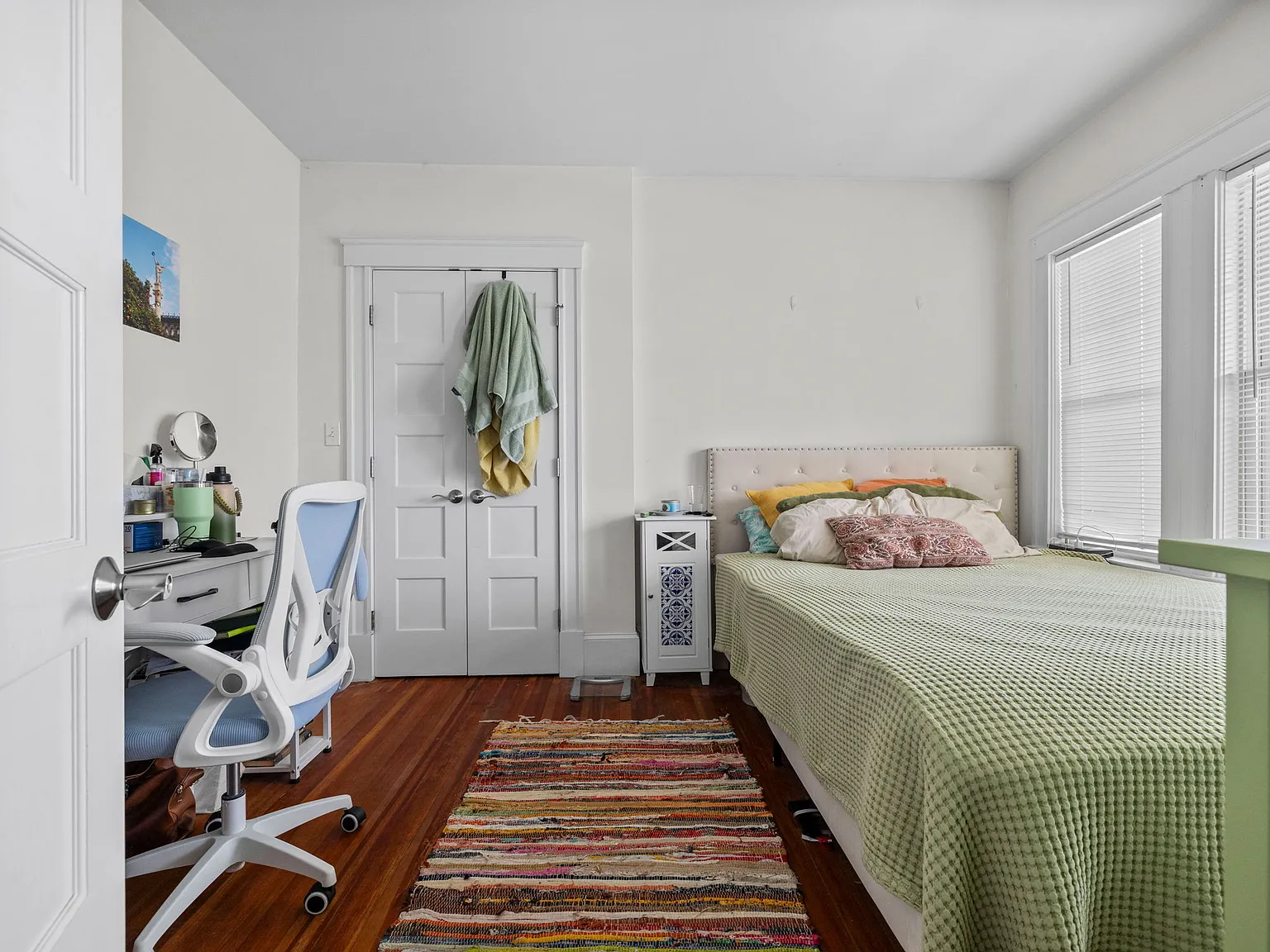 3 bed, 1400 sqft, $3,750 — Photo 2