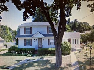 23 Stearns St, Chelmsford, MA 01824
