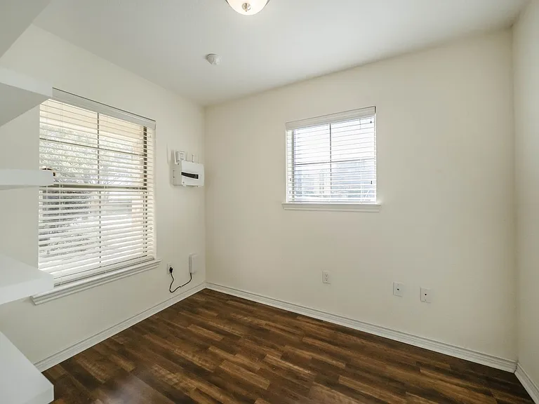 2002 Azure Pointe — Photo 18