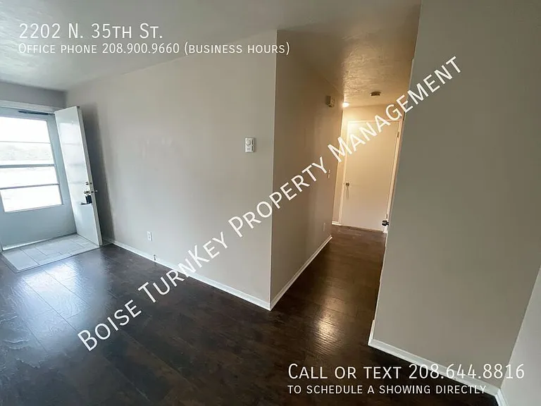 2202 N 35th St — Photo 8