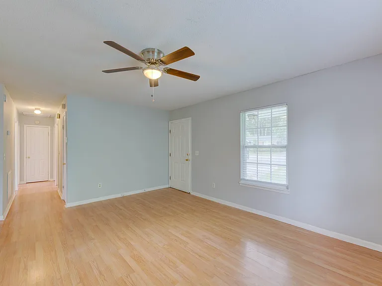4203 Monticello Rd — Photo 8