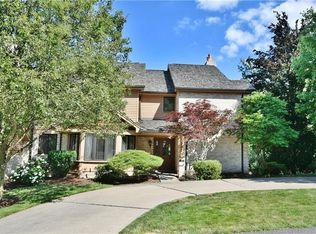 102 Village Ct, Pittsburgh, PA