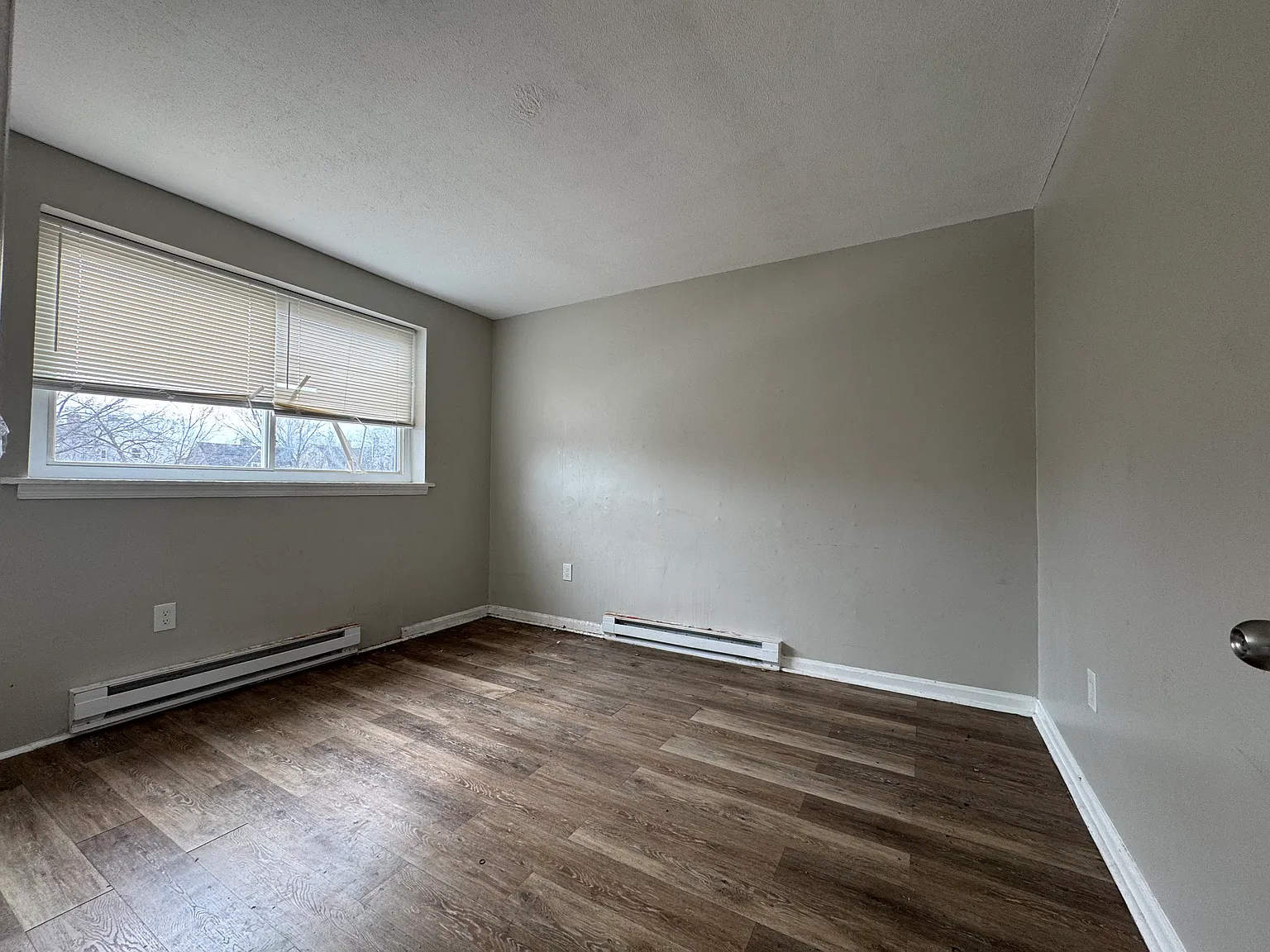 1 bed, 700 sqft, $1,025 — Photo 2