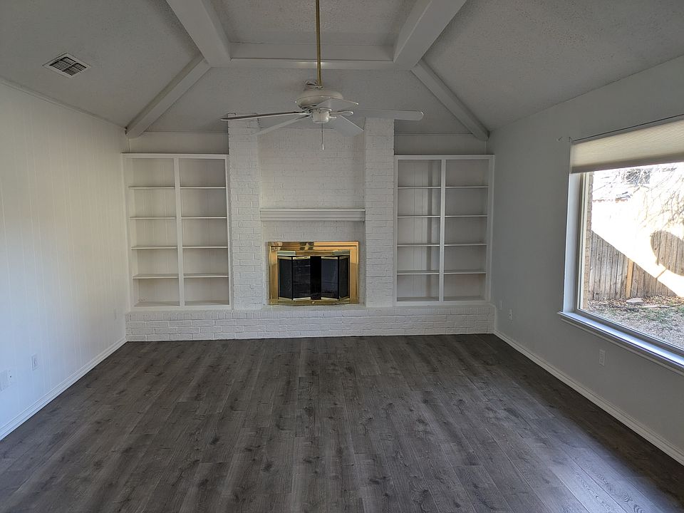 Updated Living room, great lighting