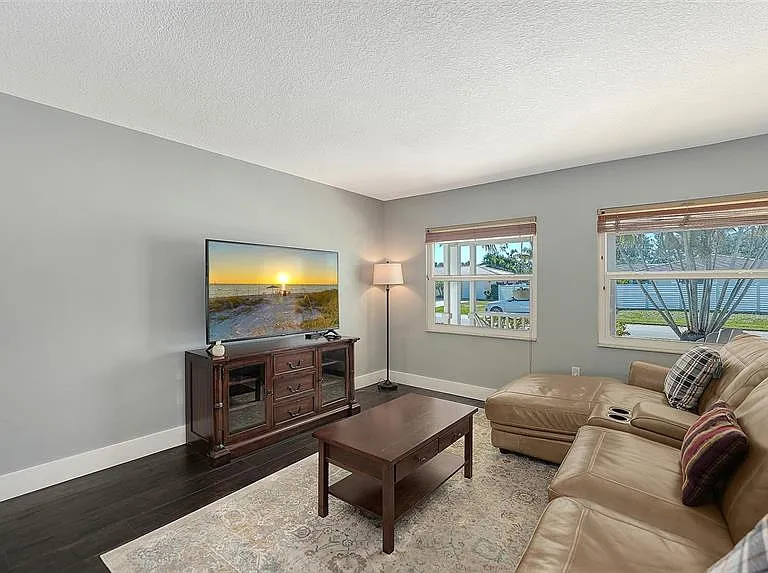 3507 Pinecrest St — Photo 8