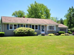 19 Griswold Dr, Windsor, CT 06095