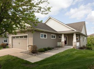 929 Firesteed Ct, Waconia, MN 55387