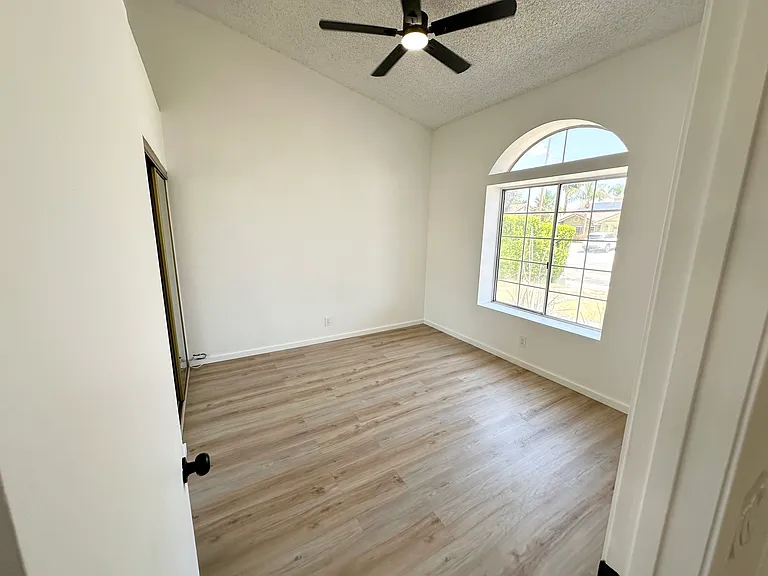 28821 Avenida Duquesa — Photo 9