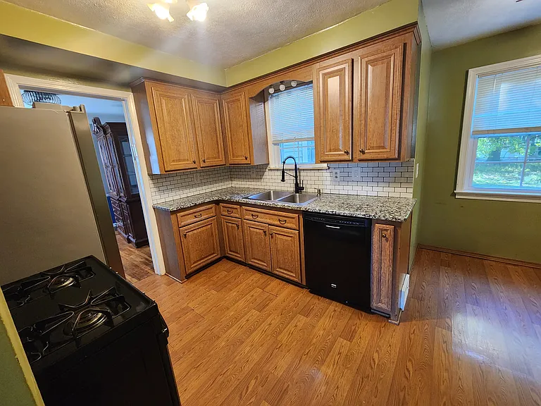 2320 Wrenford Rd — Photo 6