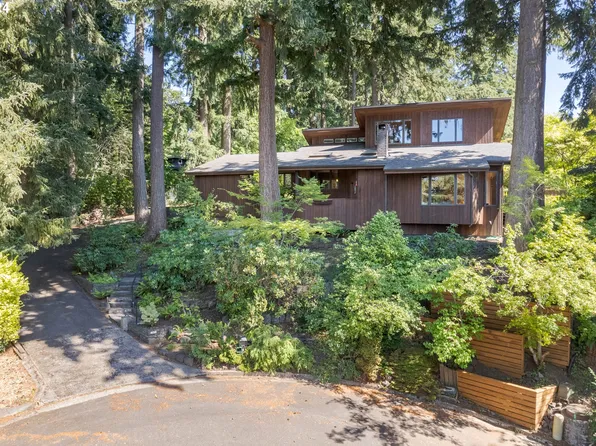 1471 Kervon Ct, Eugene, OR 97405
