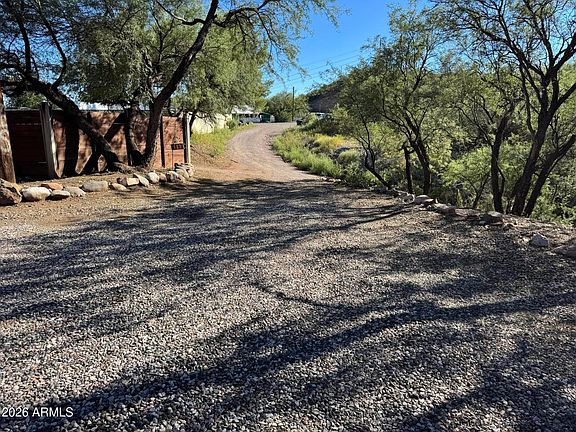 3rd image of 1099 N WILLARD Road