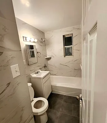 Rented by Voro Purple LLC | media 42