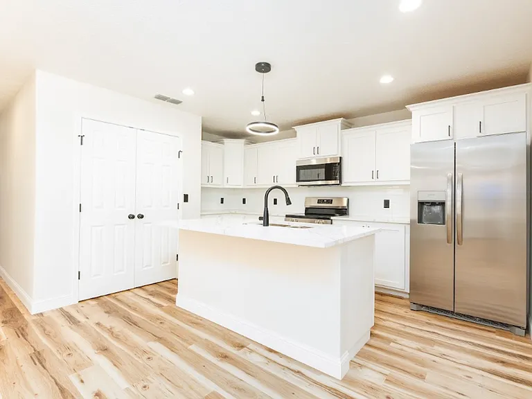 128 Chisum Dr — Photo 5