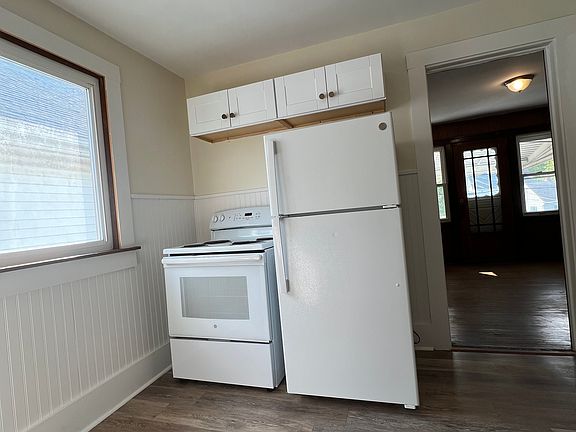 4th image of 2868 McKoon Ave #2