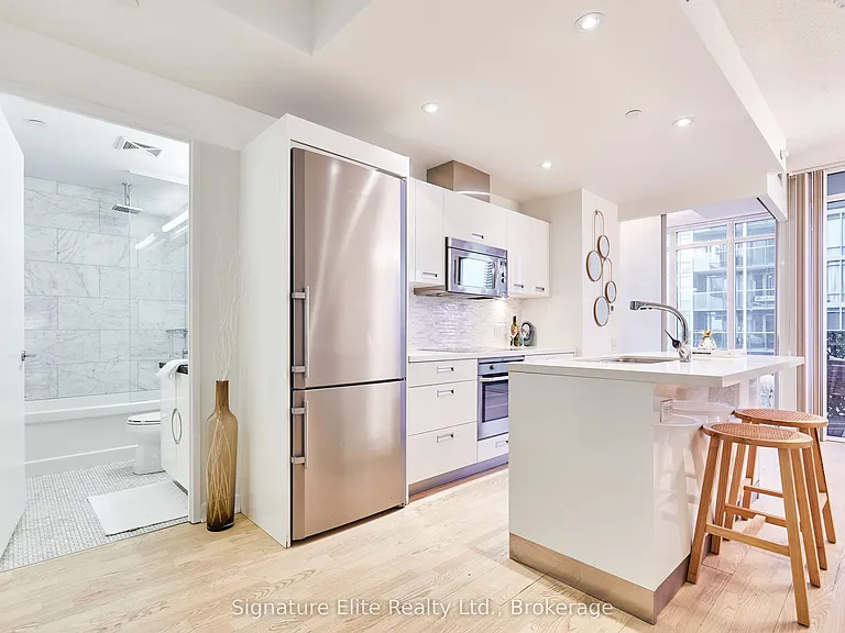 88 Park Lawn Rd #1210 — Photo 3