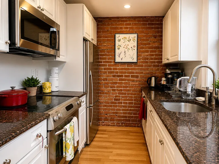 231 W Canton St #4 — Photo 3