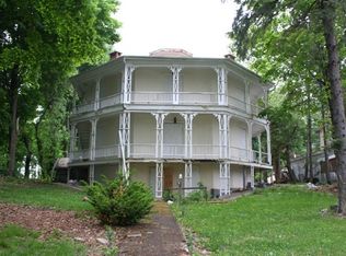 21 Spring St, Danbury, CT 06810