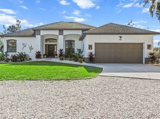 1055 N Crescent Dr, Crystal River, FL 34429