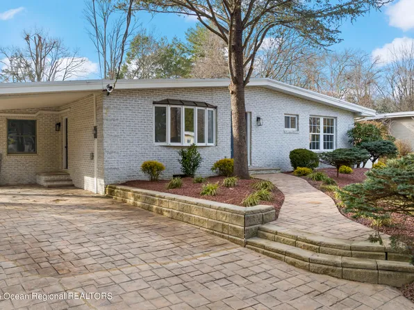 211 Parkview Terrace, Lincroft, NJ 07738