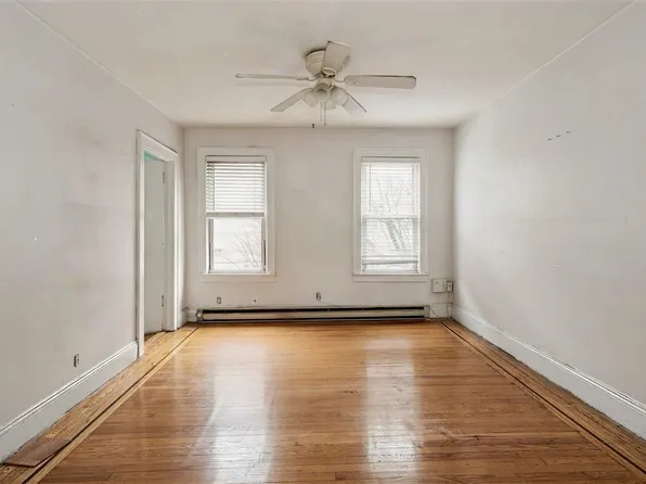 460 2nd St, Jersey City, NJ 07302