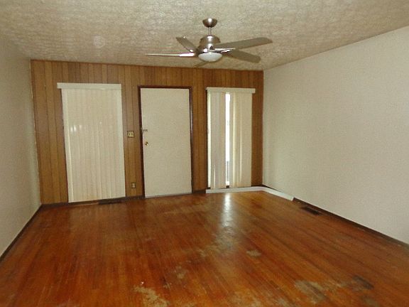2nd image of 2509 Chestnut St