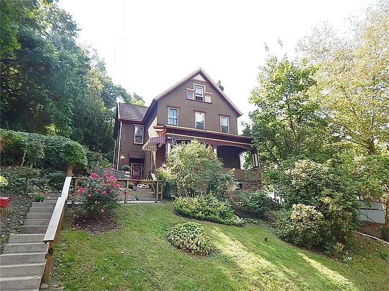 745 Stanton Ave photo 1