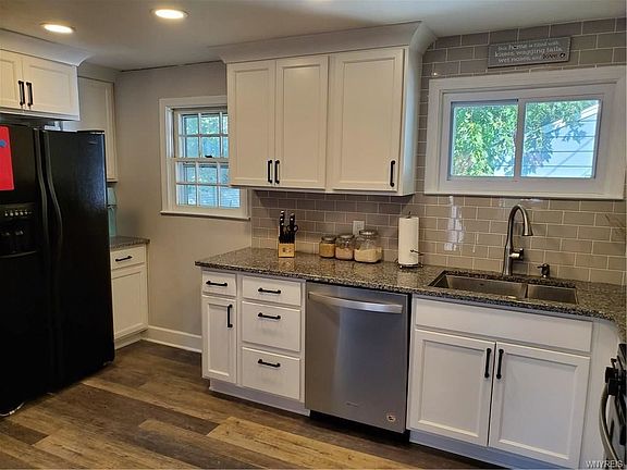 4th image of 81 Woodridge Ave