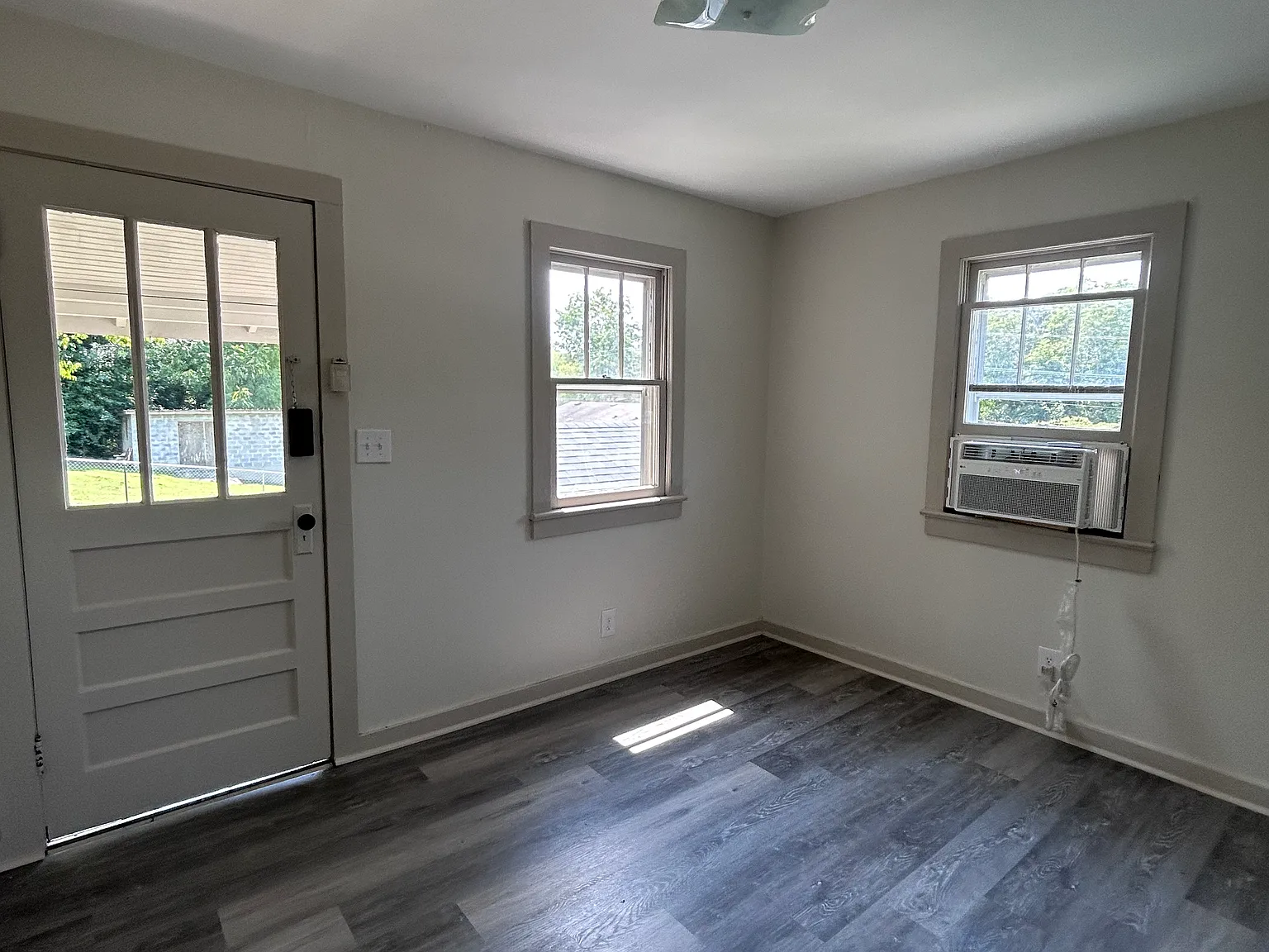 1 bed, 700 sqft, $875 — Photo 3