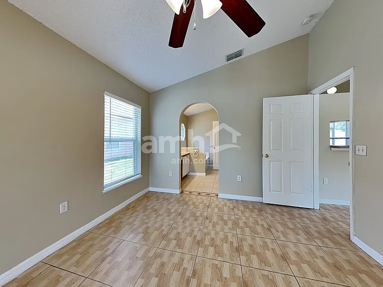 1718 Westminster Trl — Photo 15