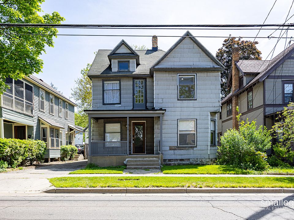 1st image of 318 Diamond Ave SE
