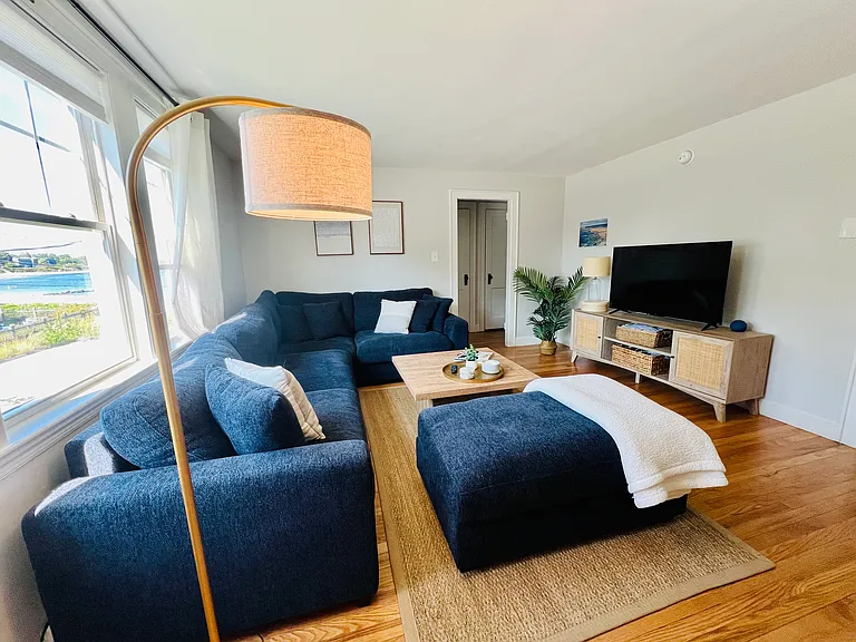 12 Willard St #3 — Photo 33