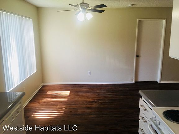 3rd image of 25016 Walnut St APT 1