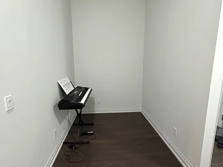20 Meadowglen Pl E #822 — Photo 20