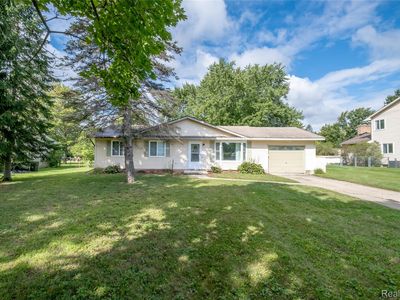 5482 Liberty Bell Rd, Grand Blanc, MI, 48439