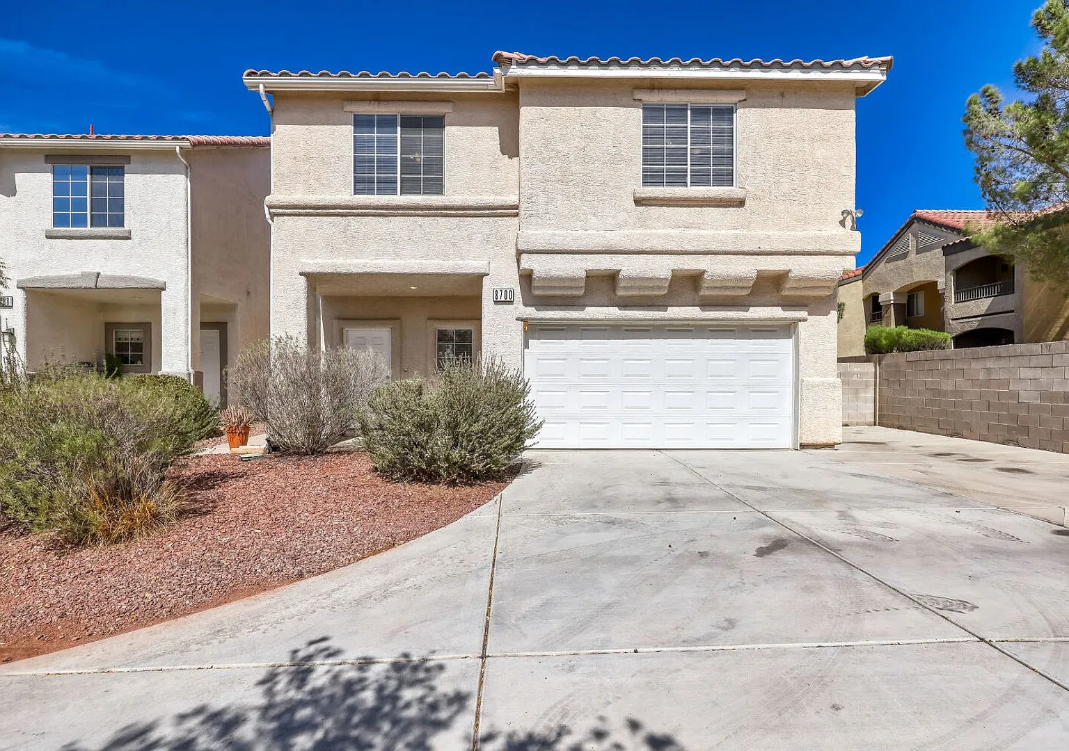 Southwest Las Vegas 3-Bedroom Home with Spacious Yard & Cul-de-Sac Location — Photo 1