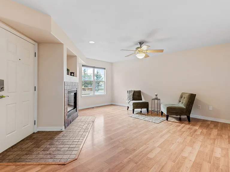 13235 Holly St #E — Photo 3