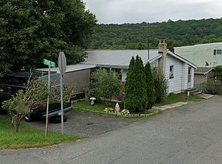 341 Market St, Cumbola, PA 17930