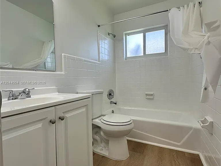 3700 NE 22nd Ave #4 — Photo 15