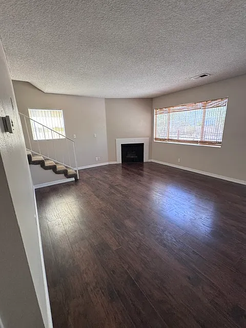 2 bed, 1.5 bath, $1,450 — Photo 4
