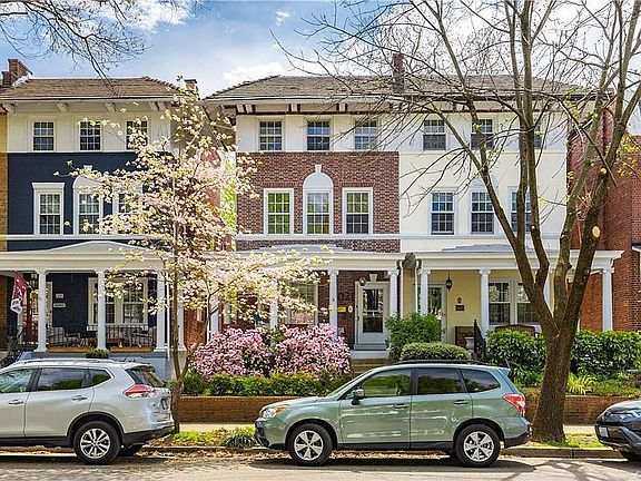 2nd image of 3021 Kensington Ave