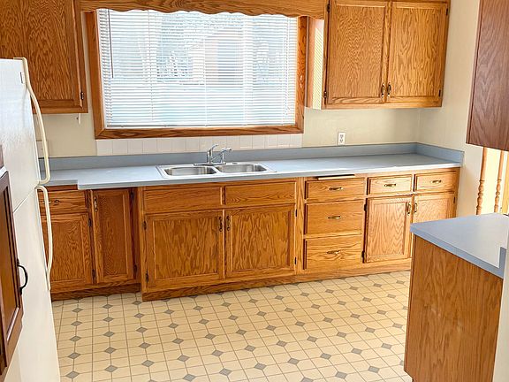 2nd image of 408 S Lincoln Ave