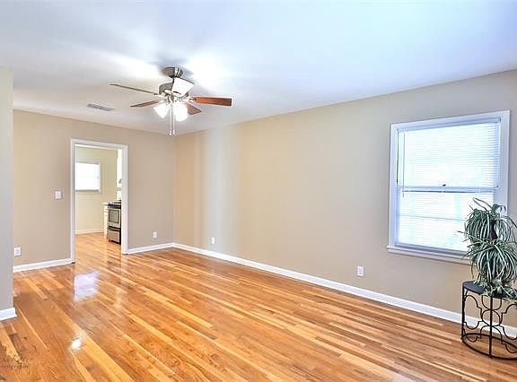 4th image of 3026 Sayles Blvd